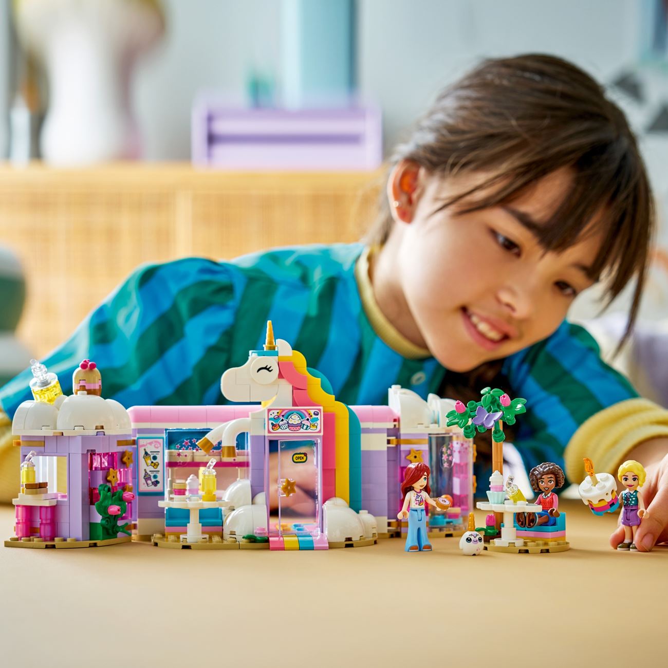 LEGO® Friends Unicorn Dream Cafe (42684)