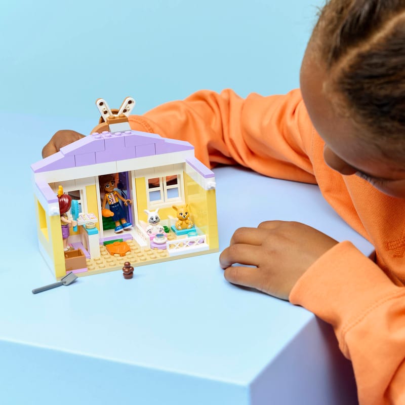 LEGO® Friends Heartlake City Bunny Hotel (42679)